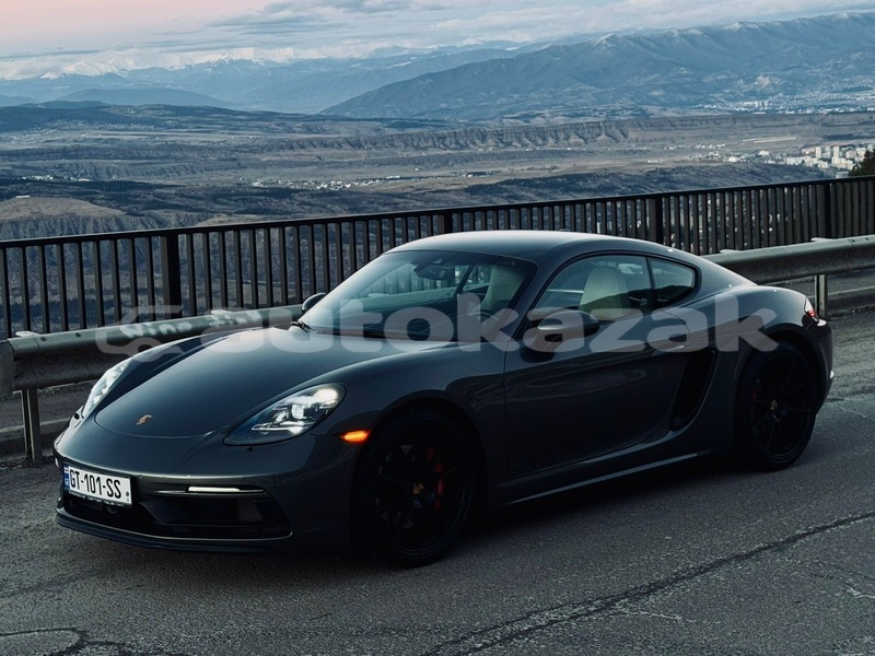 Big with watermark porsche cayman taraz georgiyev 5554