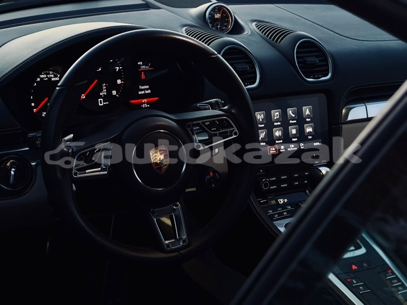 Big with watermark porsche cayman taraz georgiyev 5554