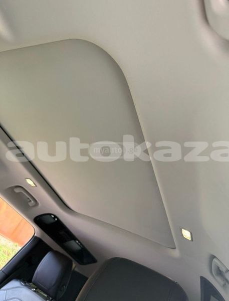 Big with watermark land rover defender taraz georgiyev 5555