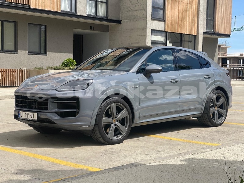 Big with watermark porsche cayenne taraz georgiyev 5556