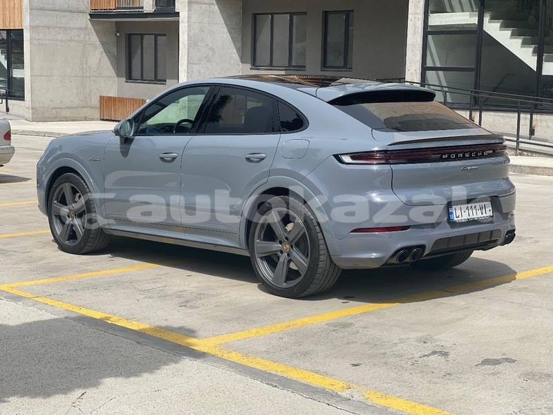 Big with watermark porsche cayenne taraz georgiyev 5556