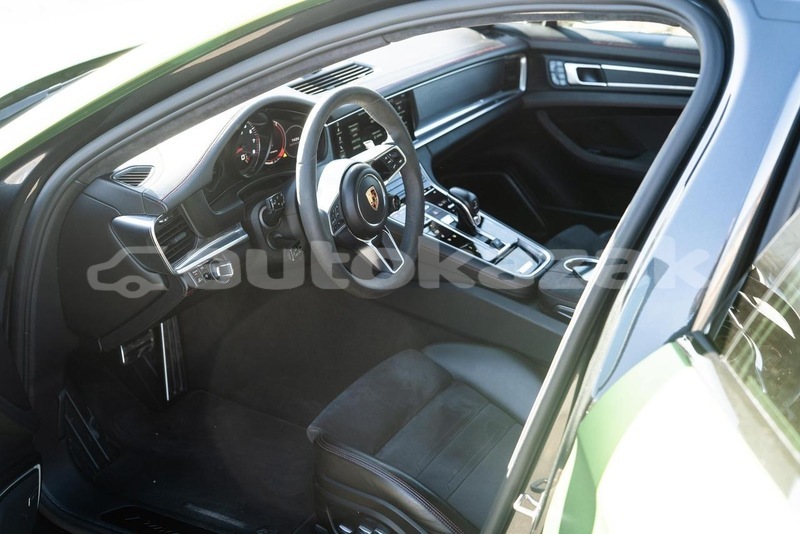 Big with watermark porsche panamera taraz georgiyev 5568