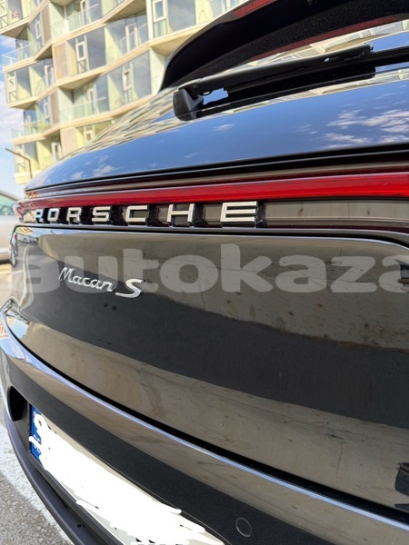Big with watermark porsche macan taraz georgiyev 5583