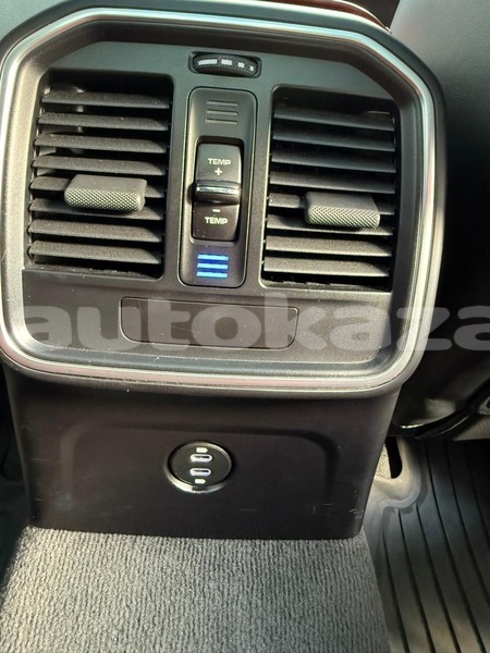 Big with watermark porsche macan taraz georgiyev 5583