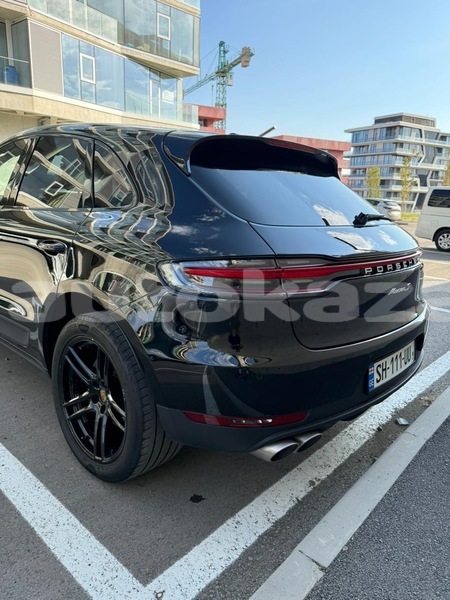 Big with watermark porsche macan taraz georgiyev 5583