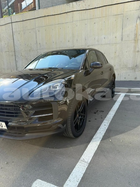 Big with watermark porsche macan taraz georgiyev 5583
