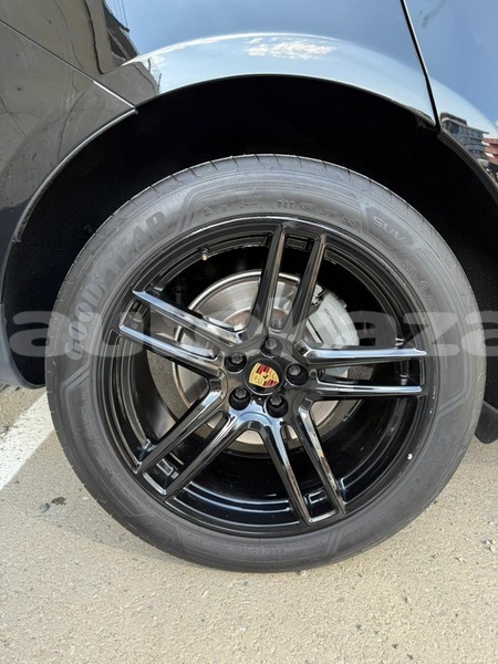 Big with watermark porsche macan taraz georgiyev 5583