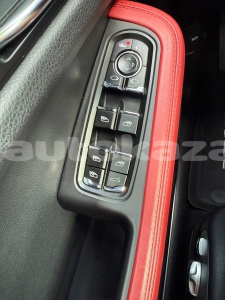 Big with watermark porsche macan taraz georgiyev 5583