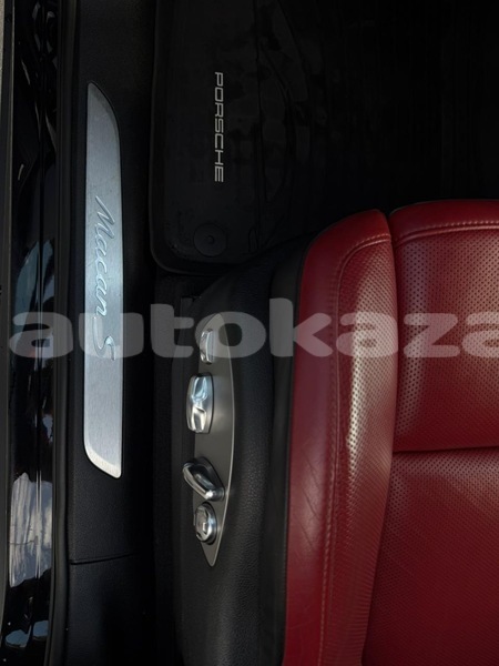 Big with watermark porsche macan taraz georgiyev 5583