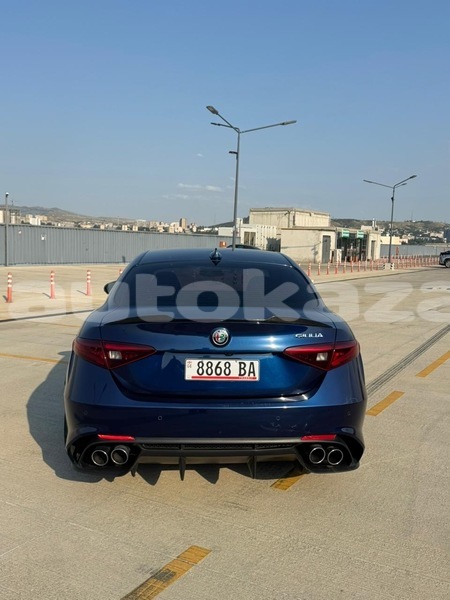 Big with watermark alfa romeo giulia taraz georgiyev 5586
