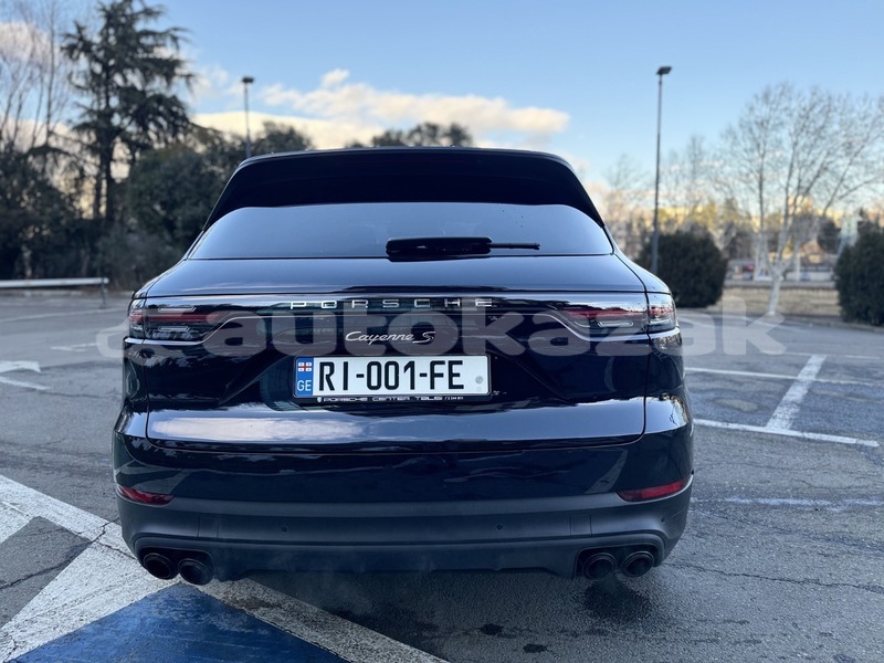 Big with watermark porsche cayenne taraz georgiyev 5591