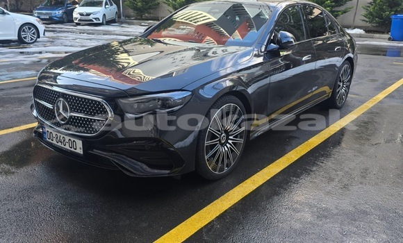 Buy Used Mercedes-Benz E200 Black Car in Georgiyev in Taraz Buy Used Mercedes-Benz E200 Black Car in Georgiyev in Taraz