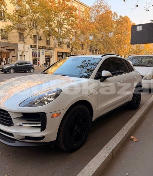 Big with watermark porsche macan taraz georgiyev 5603