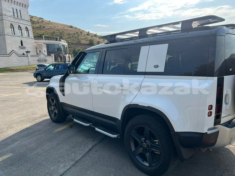 Big with watermark land rover defender taraz georgiyev 5604