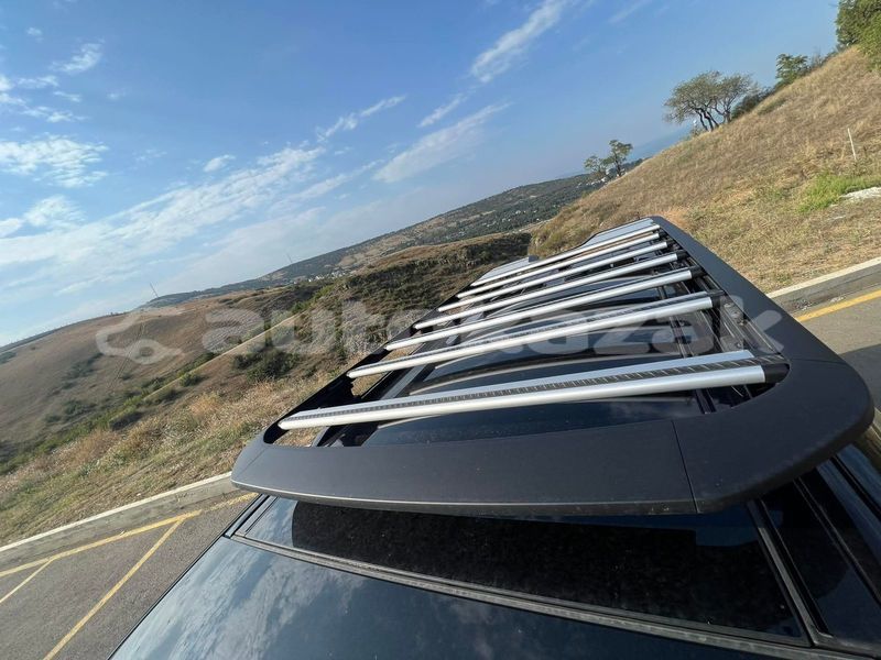 Big with watermark land rover defender taraz georgiyev 5604