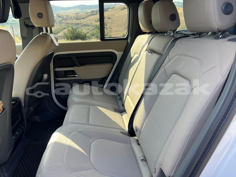 Big with watermark land rover defender taraz georgiyev 5604