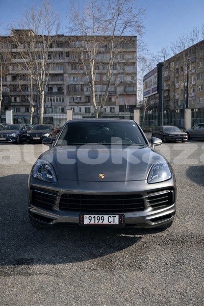 Big with watermark porsche cayenne taraz georgiyev 5609