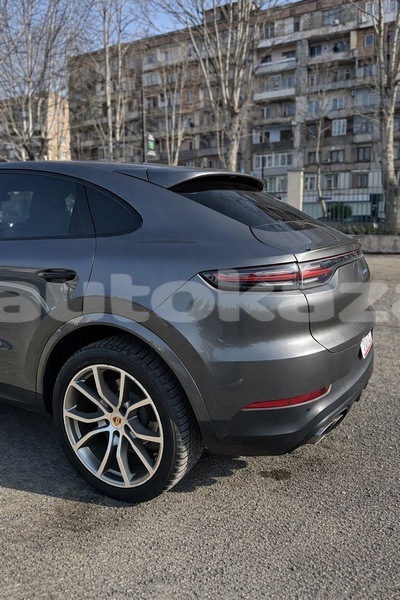 Big with watermark porsche cayenne taraz georgiyev 5609