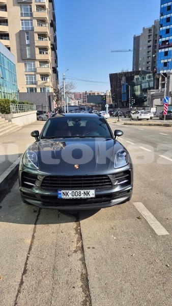 Big with watermark porsche macan taraz georgiyev 5611