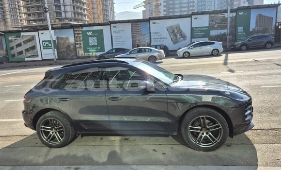 Buy Used Porsche Macan Silver Car in Georgiyev in Taraz Buy Used Porsche Macan Silver Car in Georgiyev in Taraz