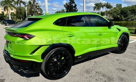 Buy Used Lamborghini Urus Green Car in Aksu in Akmola Buy Used Lamborghini Urus Green Car in Aksu in Akmola