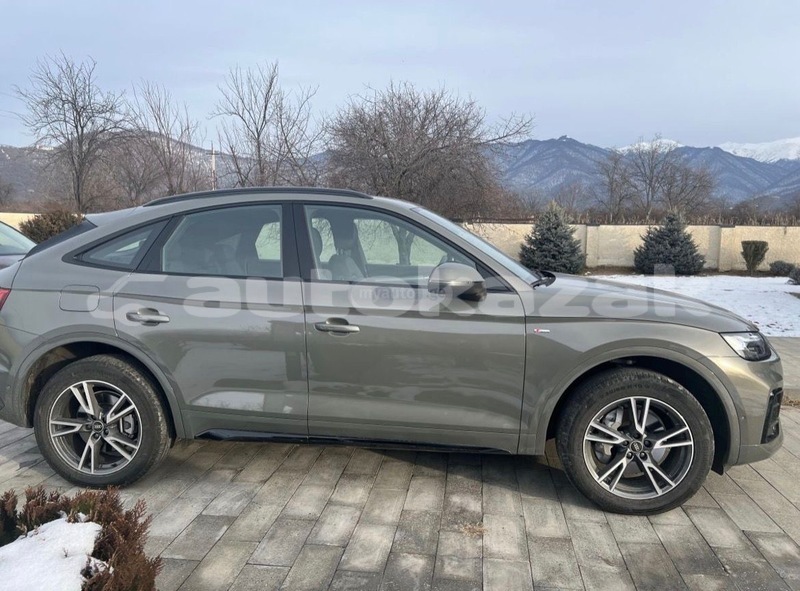 Big with watermark audi q5 taraz georgiyev 5622