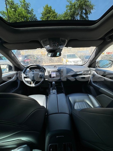 Big with watermark maserati levante taraz georgiyev 5628