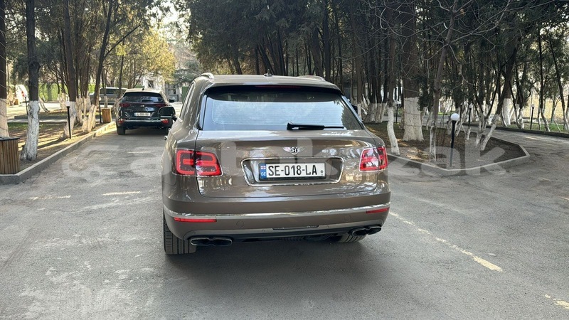 Big with watermark bentley bentayga taraz georgiyev 5637
