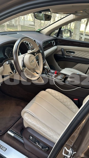 Big with watermark bentley bentayga taraz georgiyev 5638