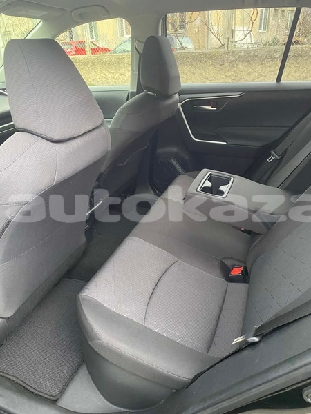 Big with watermark toyota rav4 atirau karaton 5642