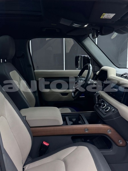 Big with watermark land rover defender taraz georgiyev 5653