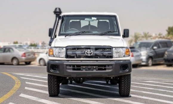 Buy Used Toyota Land Cruiser White Car in Makat in Atirau Buy Used Toyota Land Cruiser White Car in Makat in Atirau