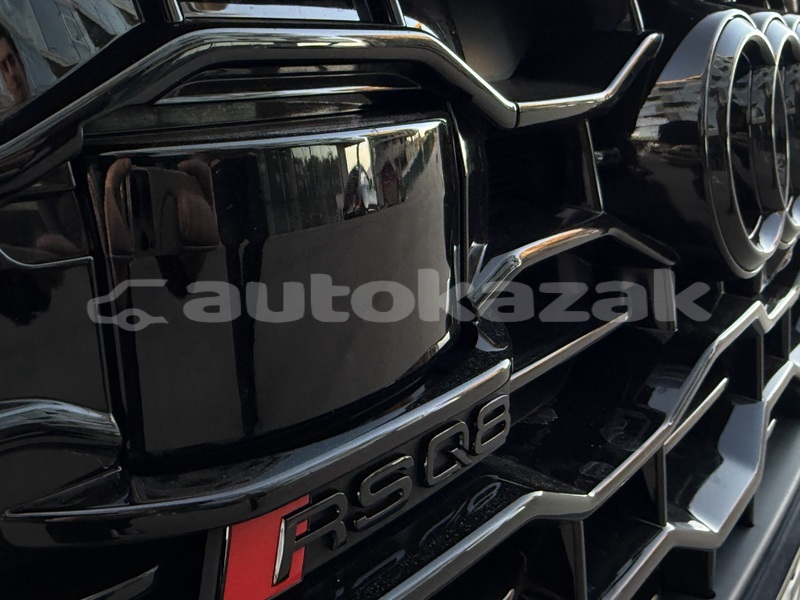 Big with watermark audi q8 taraz georgiyev 5665