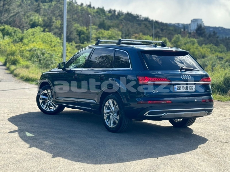 Big with watermark audi q7 taraz georgiyev 5671