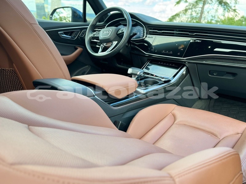 Big with watermark audi q7 taraz georgiyev 5671