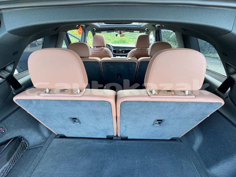 Big with watermark audi q7 taraz georgiyev 5671