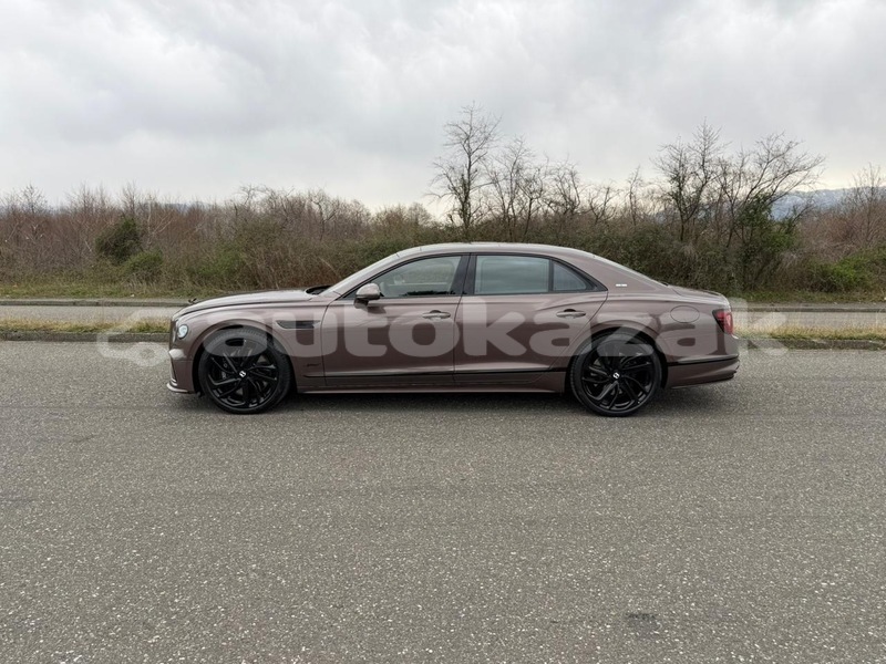 Big with watermark bentley continental flying spur taraz georgiyev 5672