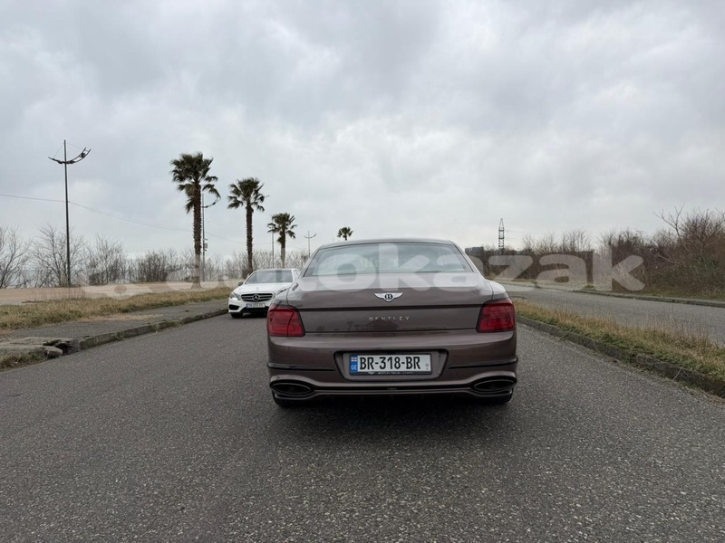 Big with watermark bentley continental flying spur taraz georgiyev 5672