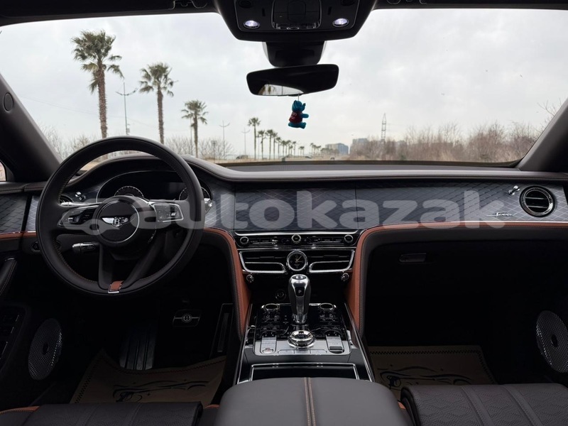 Big with watermark bentley continental flying spur taraz georgiyev 5672