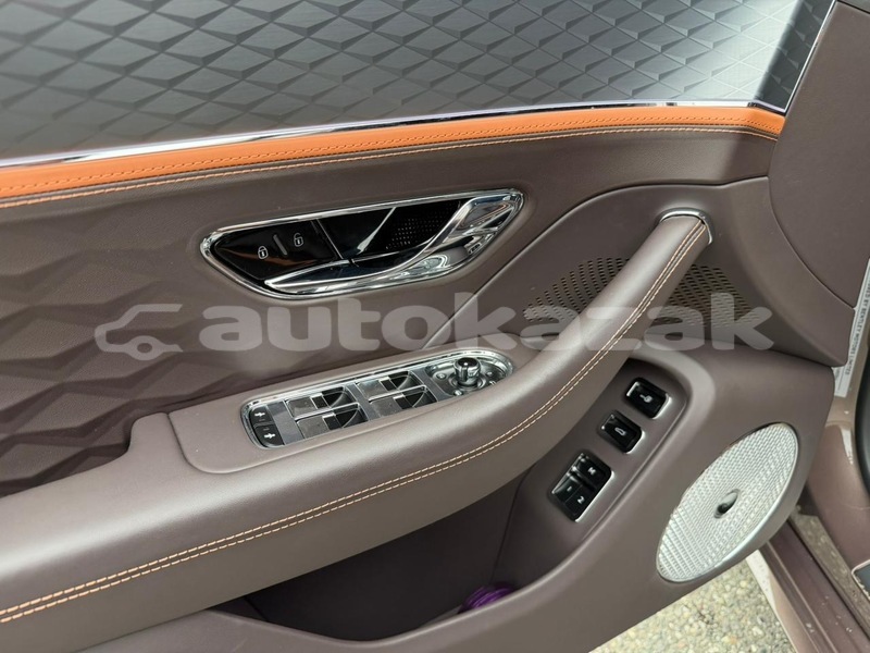 Big with watermark bentley continental flying spur taraz georgiyev 5672