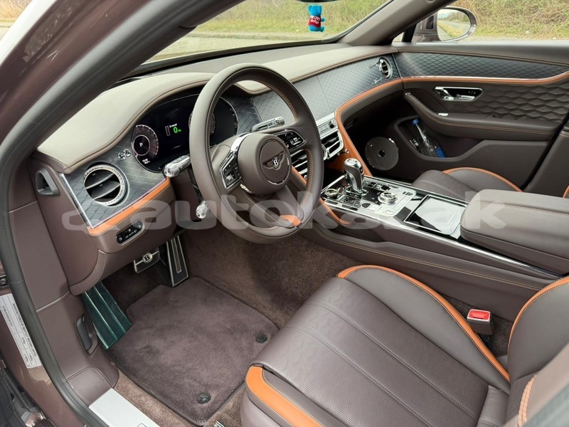 Big with watermark bentley continental flying spur taraz georgiyev 5672