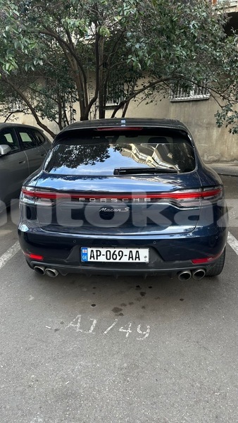 Big with watermark porsche macan taraz georgiyev 5673