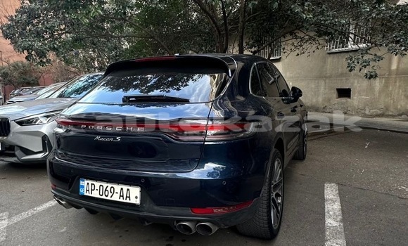 Buy Used Porsche Macan Blue Car in Georgiyev in Taraz Buy Used Porsche Macan Blue Car in Georgiyev in Taraz