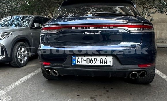 Buy Used Porsche Macan Blue Car in Georgiyev in Taraz Buy Used Porsche Macan Blue Car in Georgiyev in Taraz