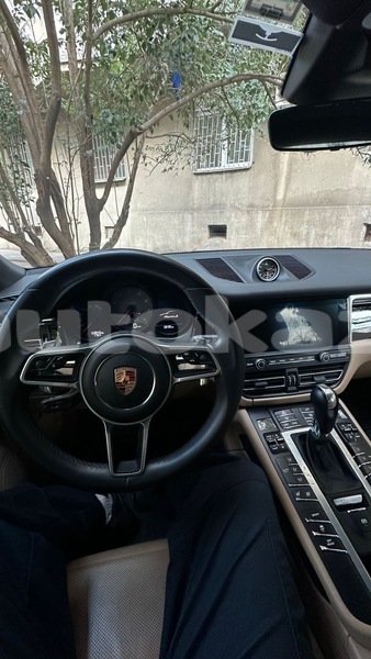 Big with watermark porsche macan taraz georgiyev 5673