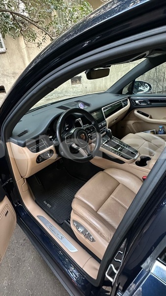 Big with watermark porsche macan taraz georgiyev 5673