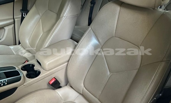 Buy Used Porsche Macan Blue Car in Georgiyev in Taraz Buy Used Porsche Macan Blue Car in Georgiyev in Taraz