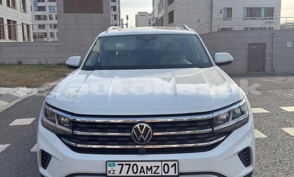 Buy Used Volkswagen Teramont White Car in Astana in Akmola