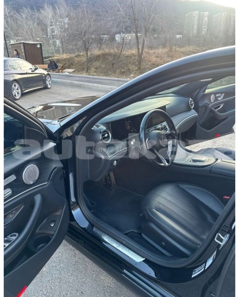 Big with watermark mercedes benz e class taraz georgiyev 5679