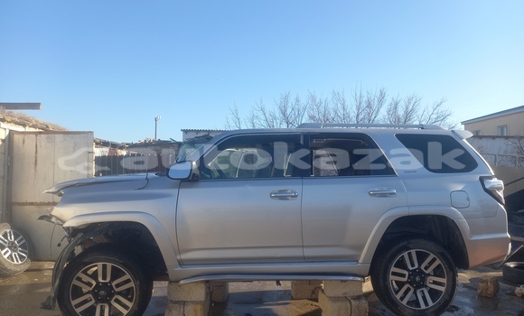 Buy Used Toyota 4Runner Silver Car in Aktau in Karagandi
